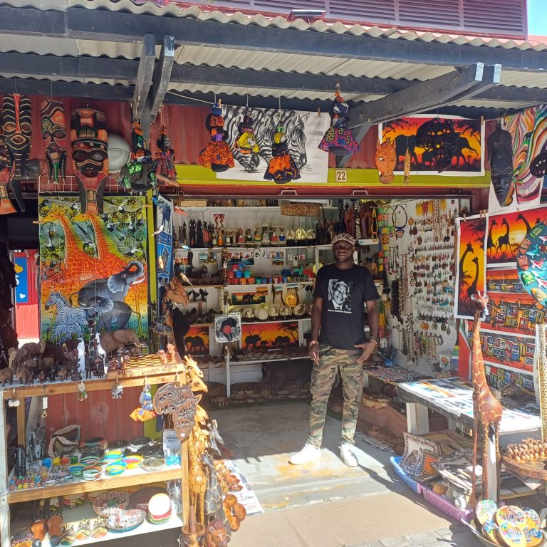 placky arts  768x768